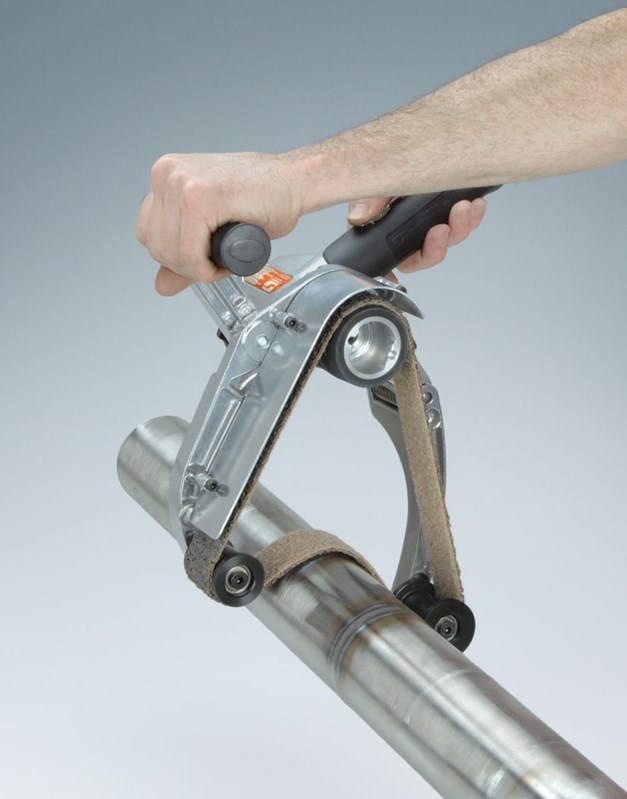 Machine pneumatique de finition de courroies pour tuyaux